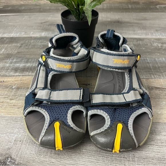 TEVA Velcro Water Sandal Closed Toe Blue Gray Youth Size 4 - Picture 8 of 15